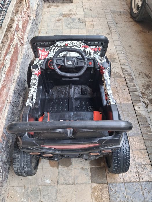 Elektr moshina sotiladi. Xolati alo