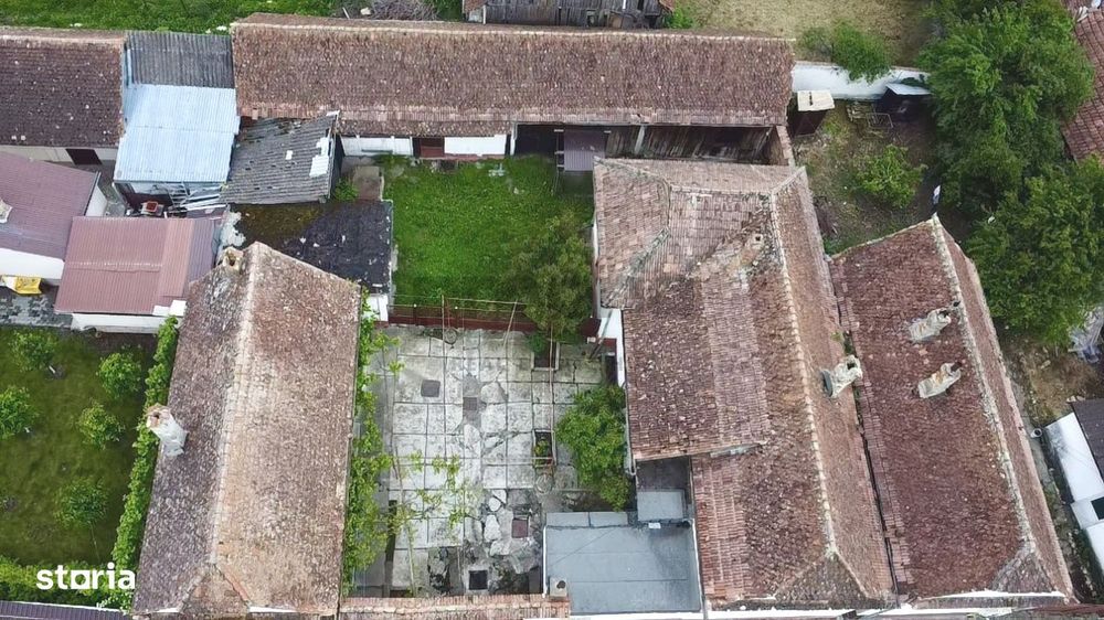 Casă Compusă Din 2 Corpuri + Curte + Anexe - Oraș Rupea | Comision