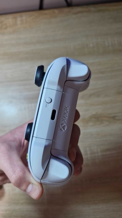 Controller Xbox – fără stick drift, stare foarte bună