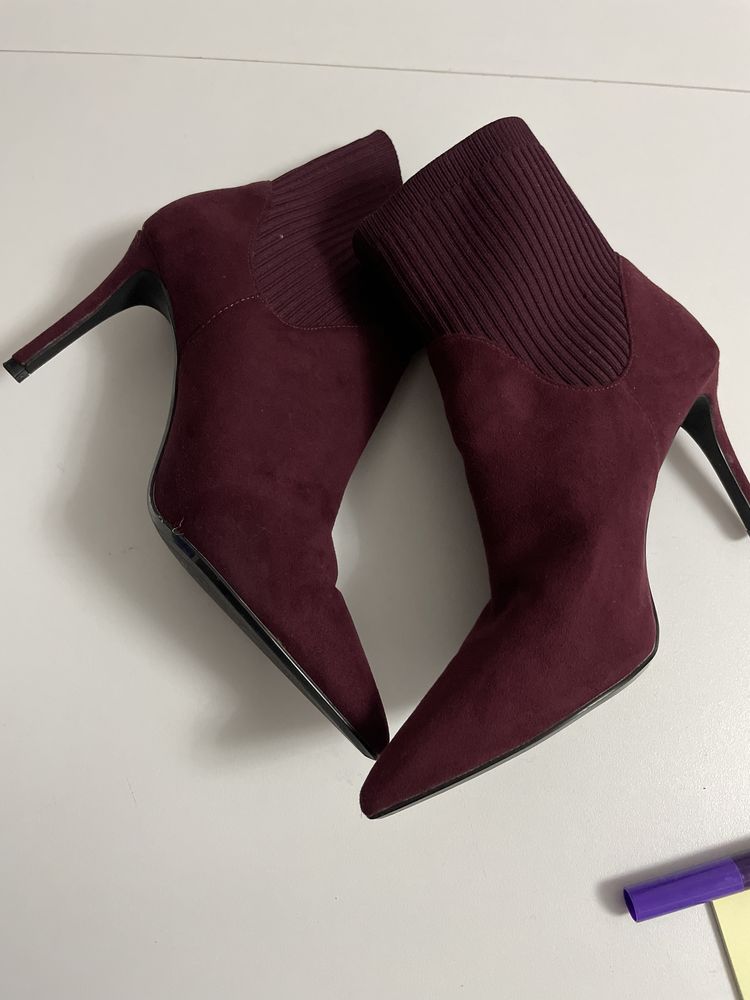 Botine Bershka grena piele intoarsa  37/38