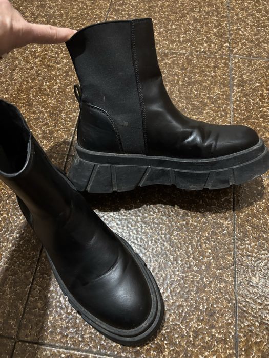 Боти sinsay 41 номер в много добро състояние