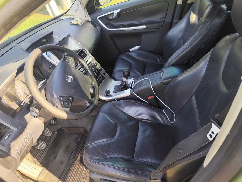 Volvo XC60 2.4 d5 185 cp
