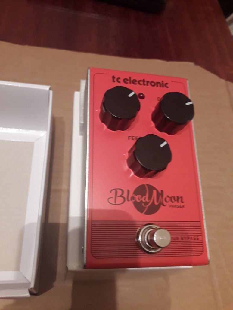 Pedala phaser ,,blood moon" tc electronic