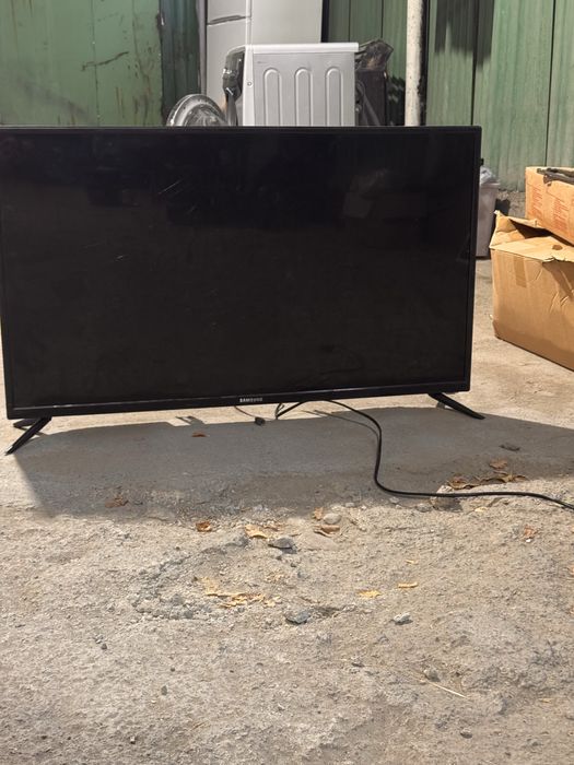 Продам телевизор смарт тв