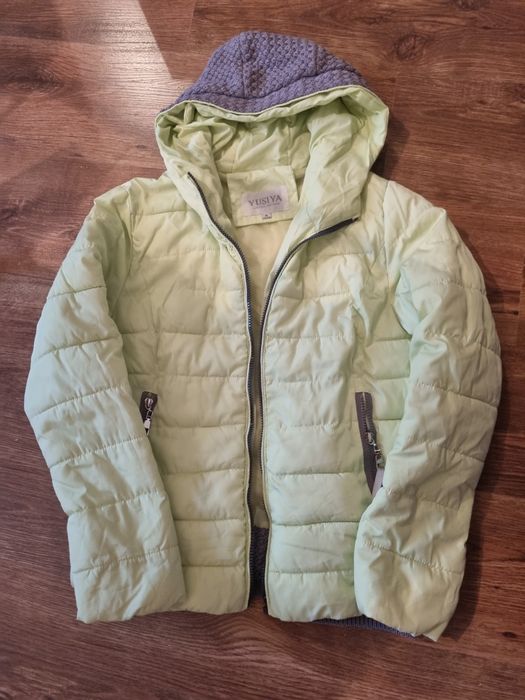 Женская куртка, размер XL