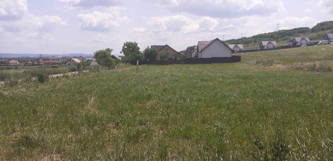 Vand teren casa Margineni