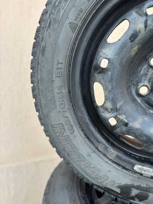 Jante + anvelope iarna 165 70 R14