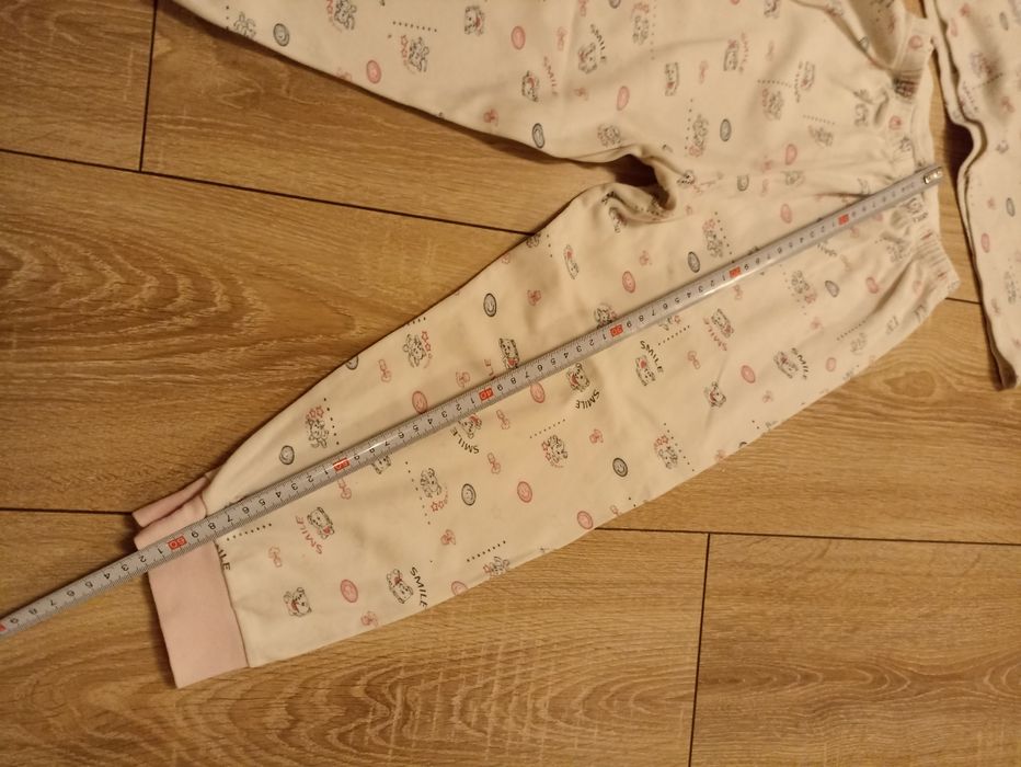 Pijama fetițe  mărime 4-5 ani