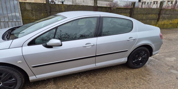 Fuzeta fata dreapta Peugeot 407 prima generatie