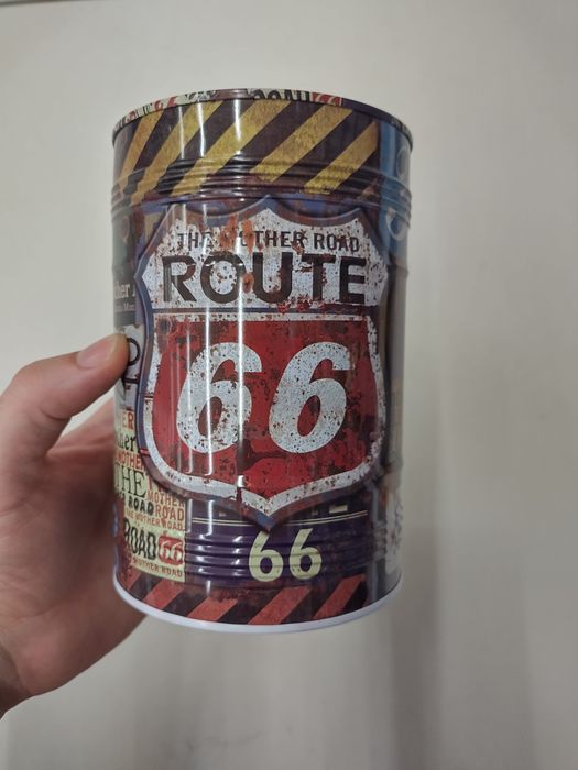 Pușculiță metalică stil vintage USA.