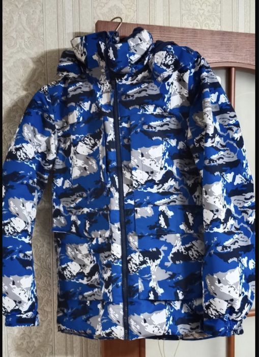 Продам подростковую куртку