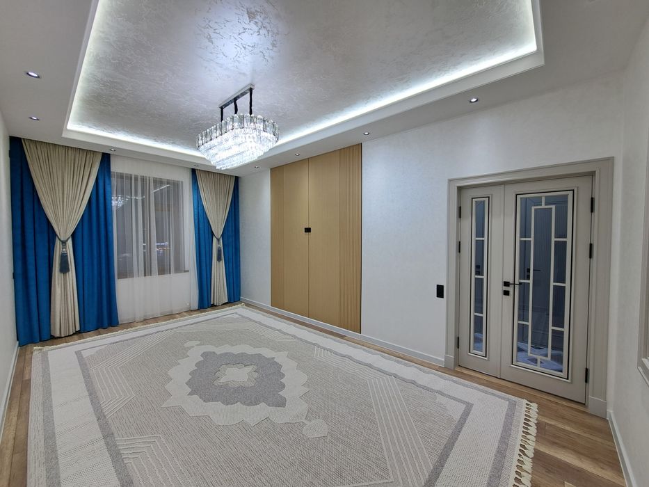 2 xonali lux kvartira sotiladi