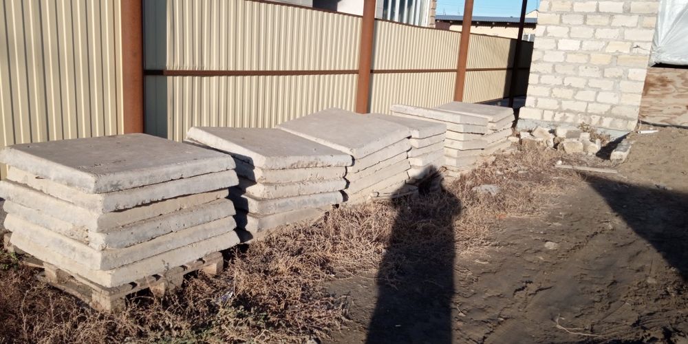 Бетонные плиты для двора