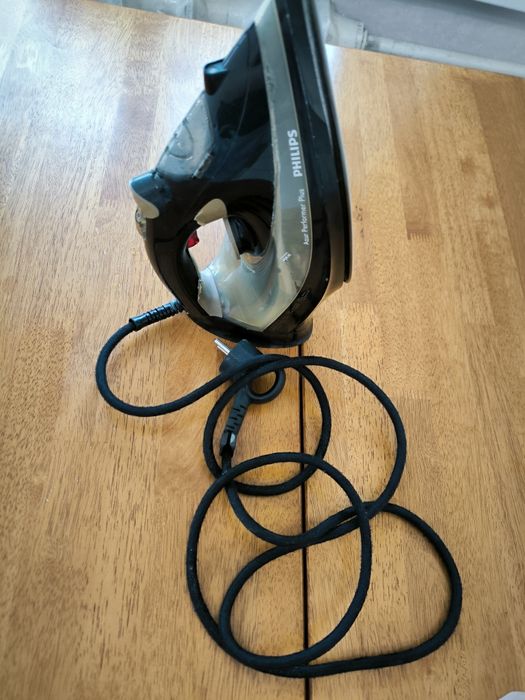 Утюг Philips продаётся