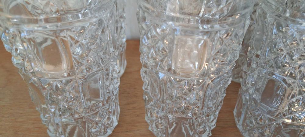 Сервиз от 2 вида кристални чаши с кана