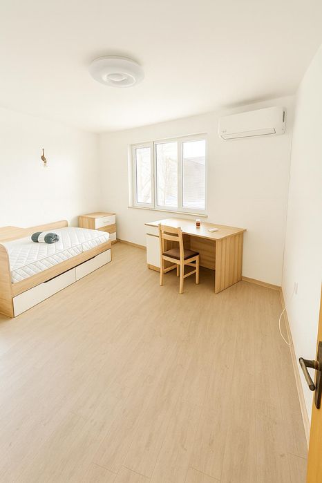 Тристаен апартамент под наем в Център