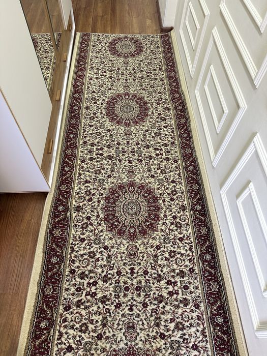 Продам ковёр длинный