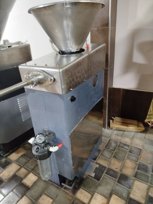 Колбасное оборудование шприц 2х шнековый вакуумный российского произво