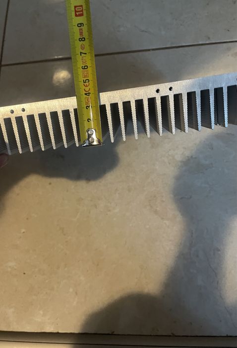 Radiator extrudat aluminiu