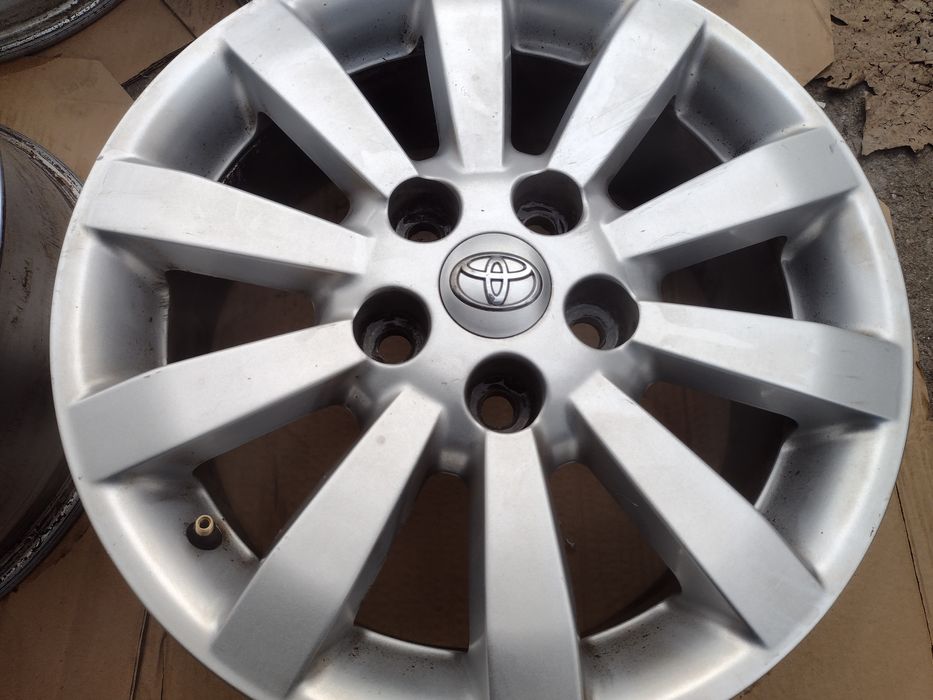 Перфектни 16-5х114.3 ЕТ45 6.5j Toyota Corolla