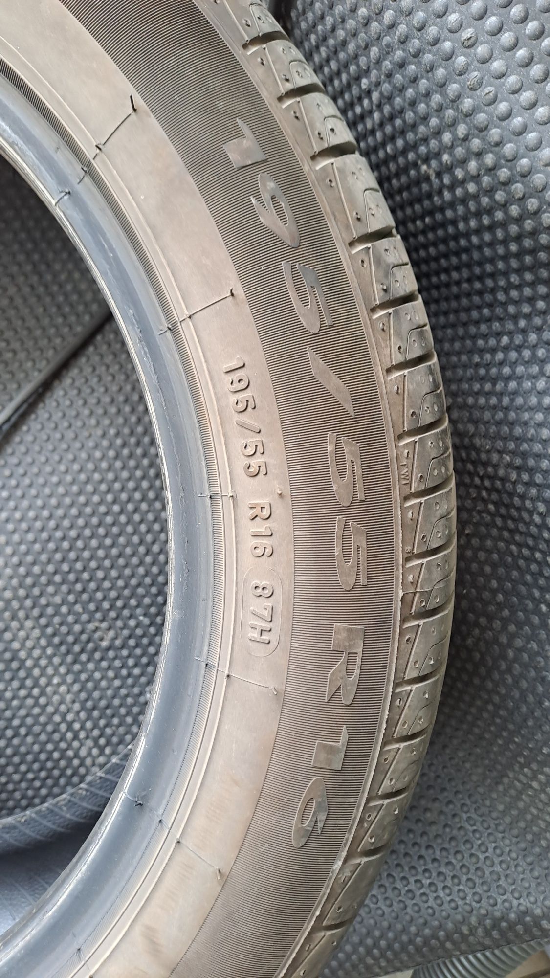 Cauciuc vara 195/55/16                          Pirelli p1 verde