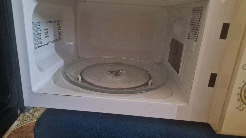 Продам микроволновку Elenberg MS-2011M