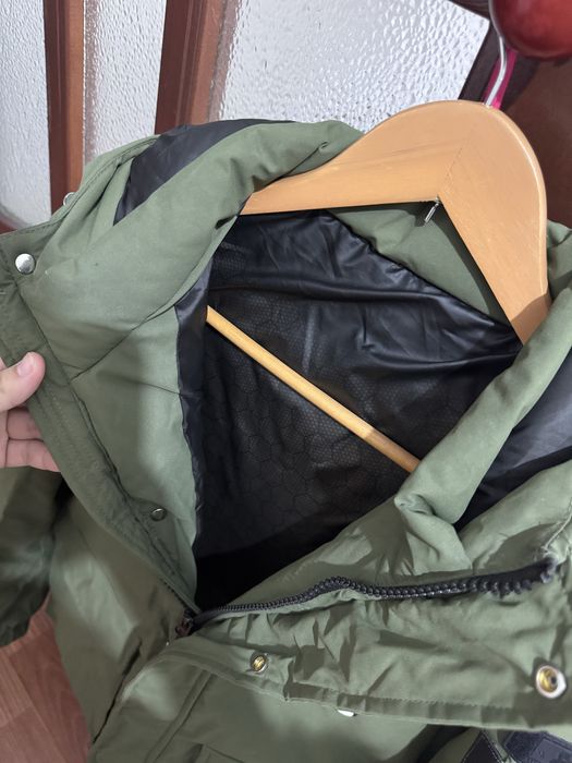 Продается пуховик уни