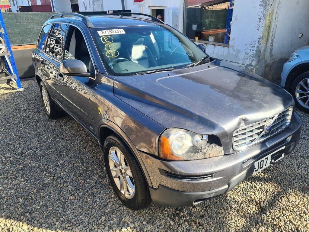 Dezmembrez Volvo XC90 Facelift 2.4 Diesel 2007-2014