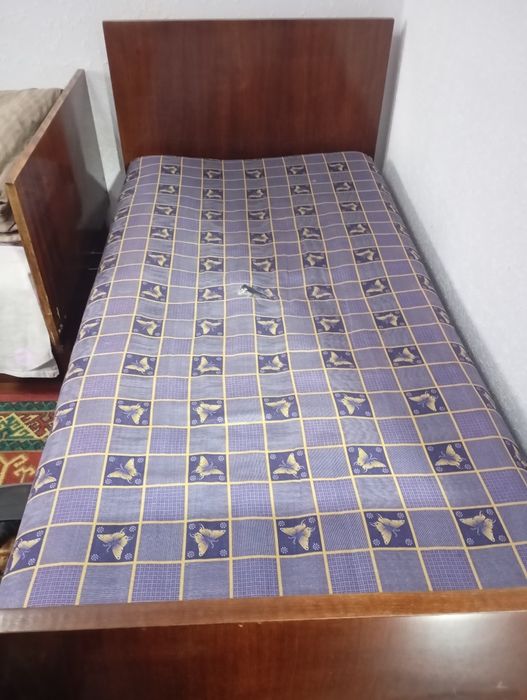 Диван кроват  100×200.  2 шт  400минг