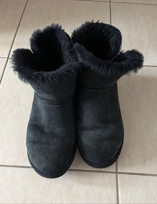 UGG uri negre dama