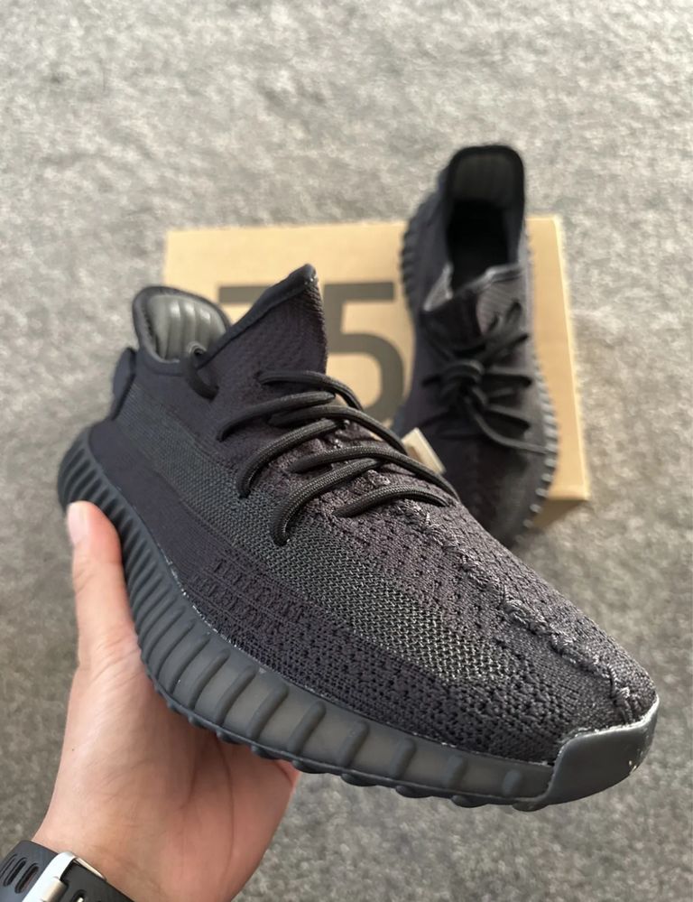 Yeezy Boost 350 V2 Onyx ADIDAS