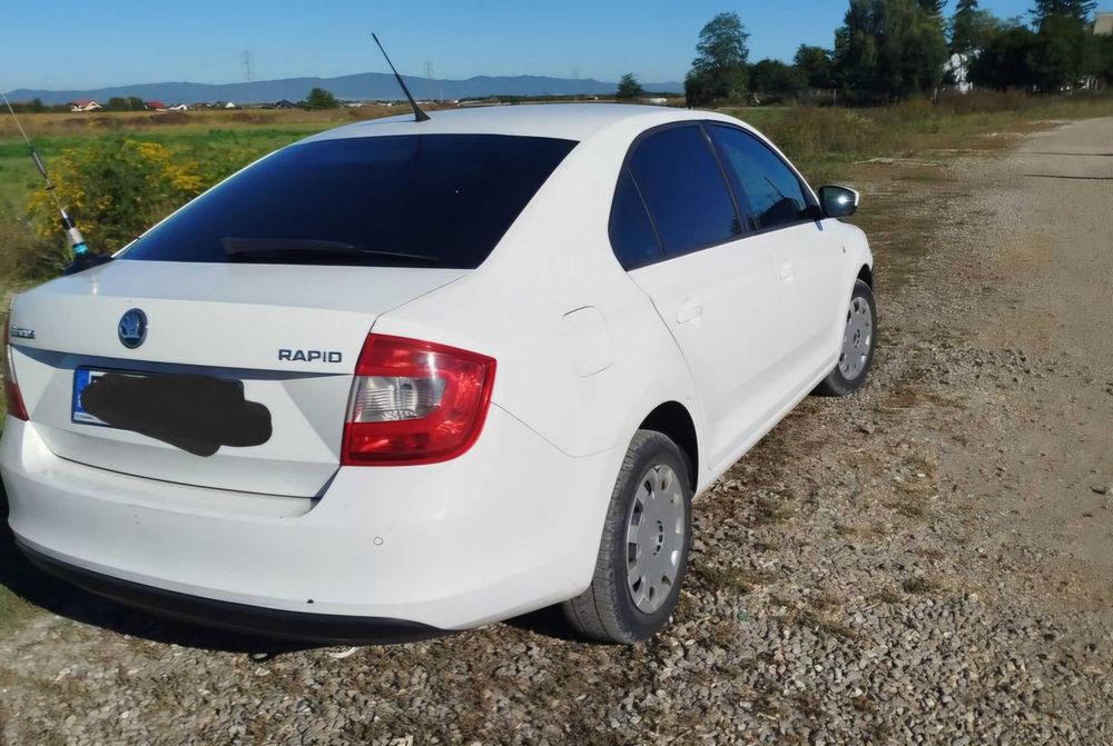 Vând Skoda Rapid