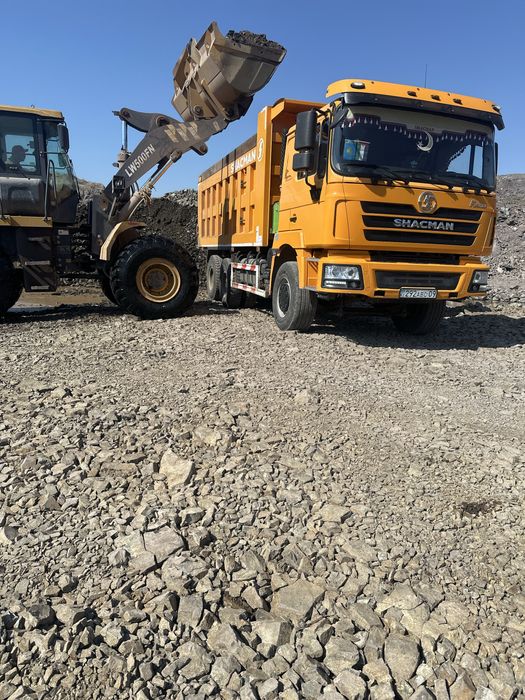 услуги самосвала 25 тонн , погрузчик , тралл , шаланда