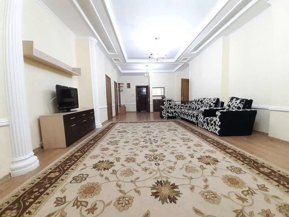 2хкомн кв Кенесары Валиханова Иманова Иманбаева Республика центр