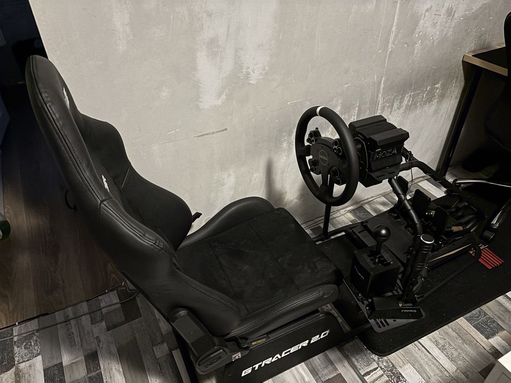 Sim Racing - Moza simulator