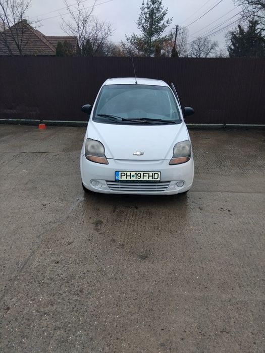 Vând Chevrolet  benzina