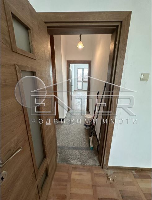 Продава се Тристаен апартамент в Варна, Цветен квартал - 80 кв.м за 1750 €/кв.м - Снимка #9