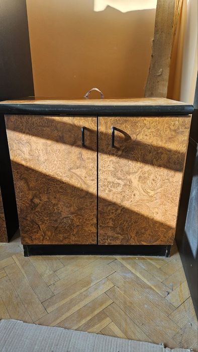 Секция, гардероб и шкаф