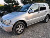 Vând Mercedes ML 2,7 CDI din 2003.