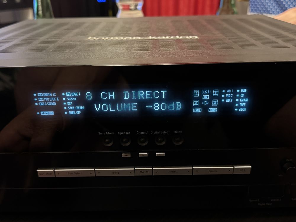 Vand/Schimb Harman/Kardon AVR135