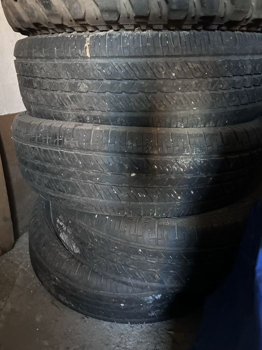 Диски и два комплекта резины  215/75 R16 разболтовка 6 139.7 шины