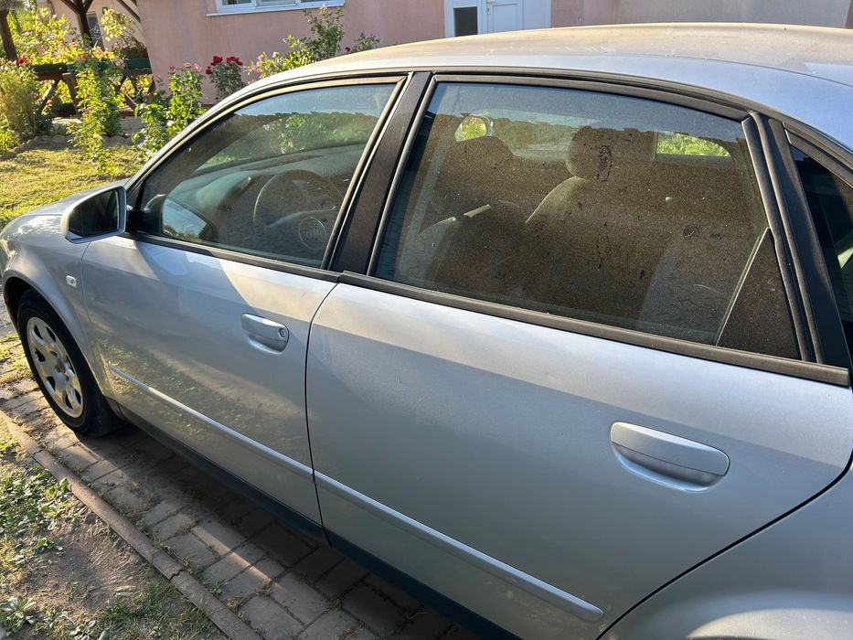 Audi A4 din 2003, climatromic