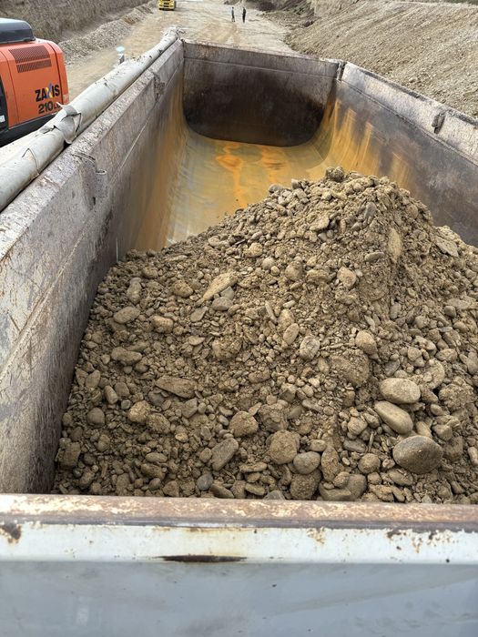 Vand Beton CONCASAT , FREZAT de asfalt si PAMANT Negru