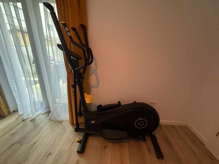 Vand bicicleta eliptica Domyos 520