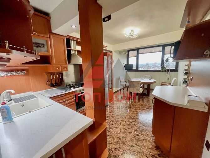 Дава се под наем Четиристаен апартамент в Варна, Лятно кино Тракия - 112 кв.м за 663 € - Снимка #1