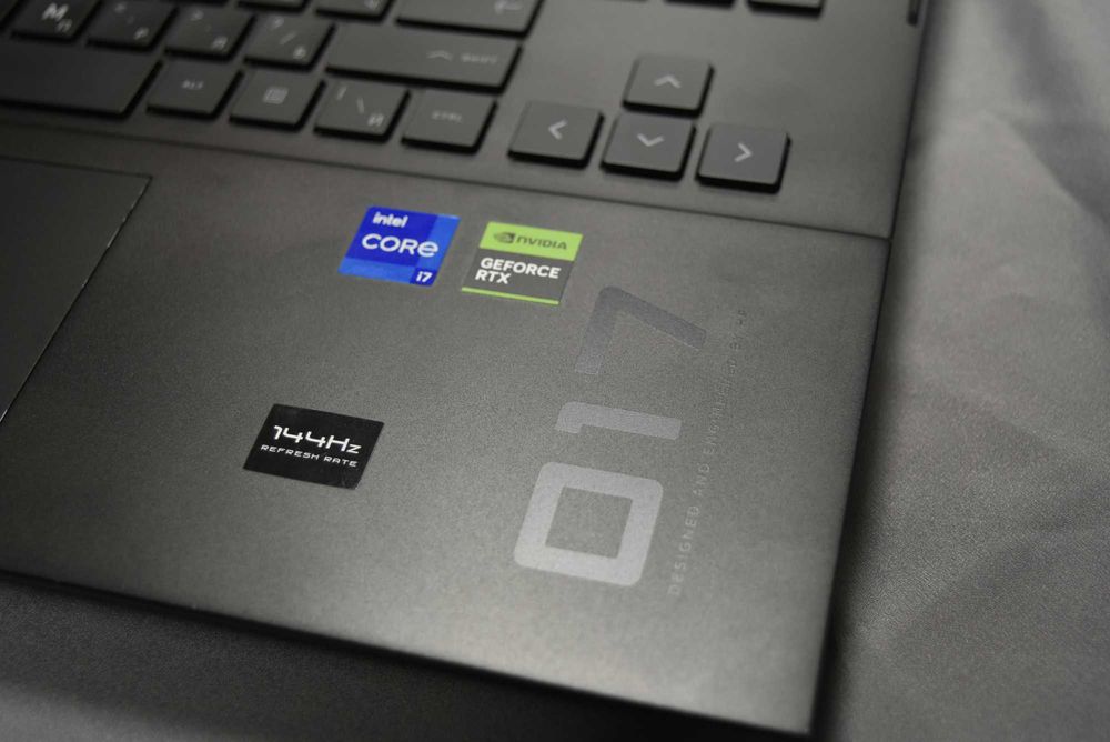 HP Omen i7-13700, 17.3" 144Hz GF RTX 4070 8GB, 32GB DDR5, 1TB SSD NVMe