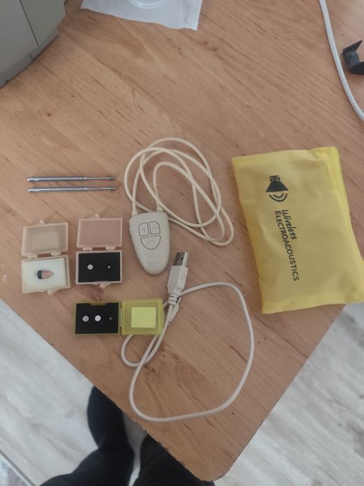 Бръмбар За Преписване Микрослушалка - Микро слушалка - Слушалка за ухо