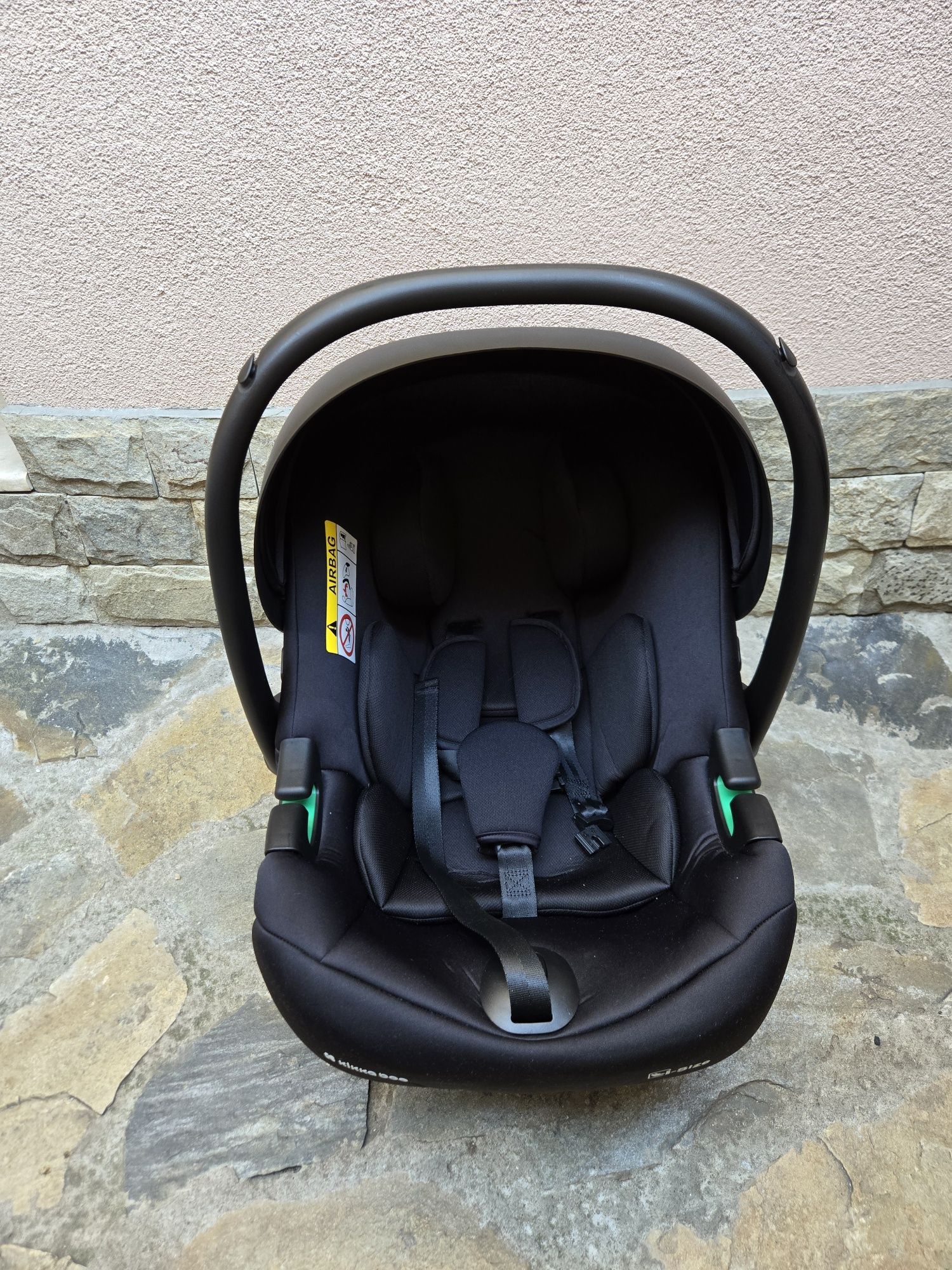 i-Prime Black Стол за кола i-SIZE (40-87 см)
Стол за кола i-SIZE (40-8