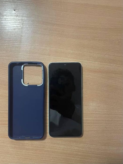 Redmi 12 C xotirasi 128gb xolati oʻta ideal (karobkasi bor)