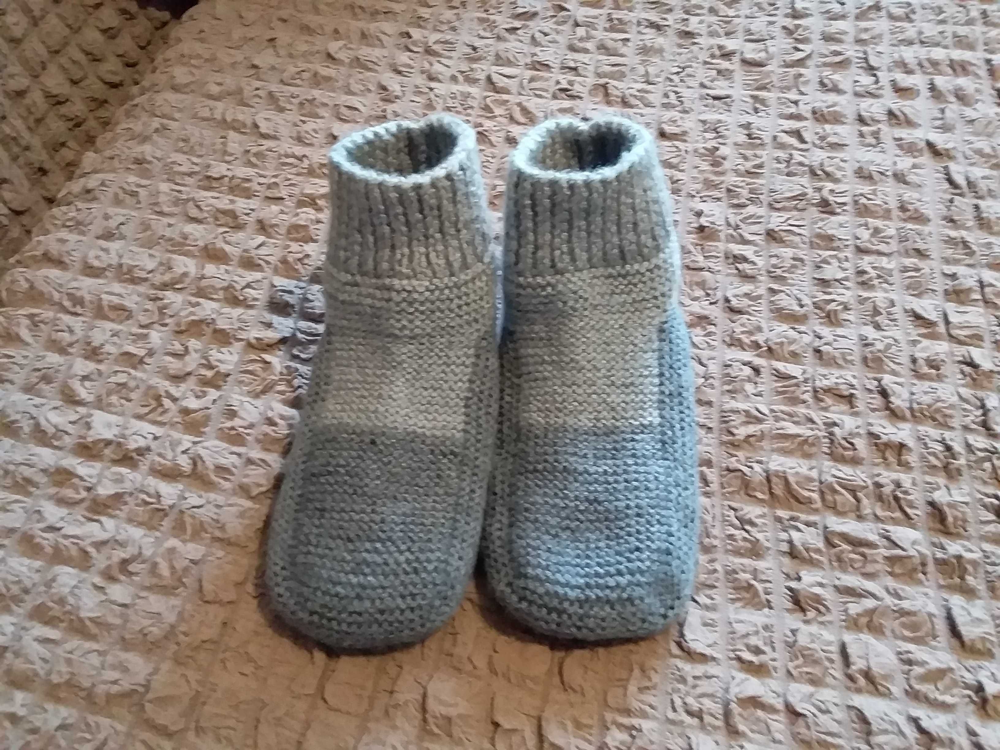 Вязанные носки из новых ниток